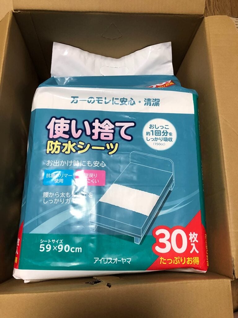 ダイソーの防水シートはハトメ(穴)付きのものはありますか?